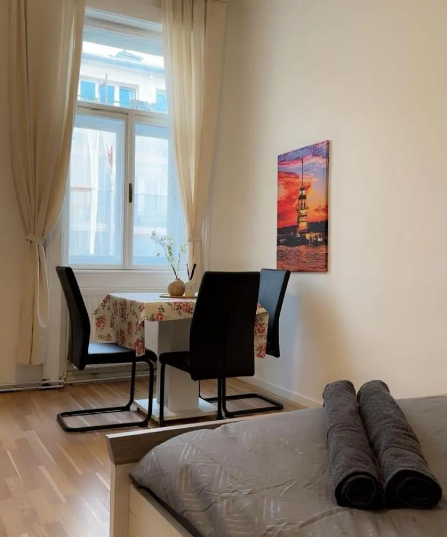 Modern Studio Stay Near Stadthalle Vienna Apartment